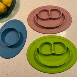 Ezpz silicone baby and toddler happy mats and bowl
